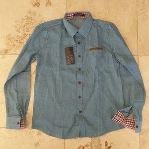 Mens AOWOFS Chambrey Blue Shirt Size Med/Sml